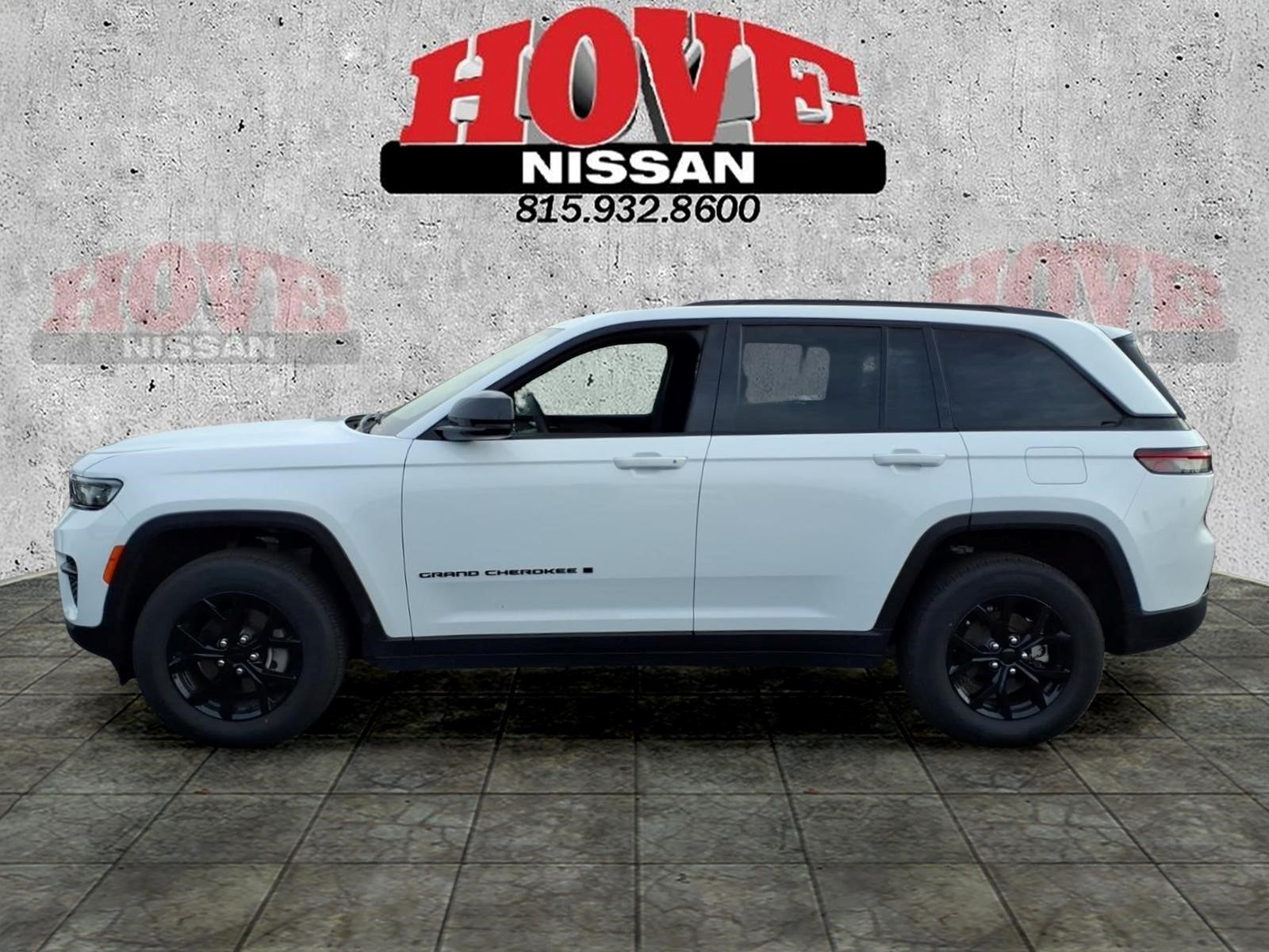 2025 Jeep Grand Cherokee Laredo