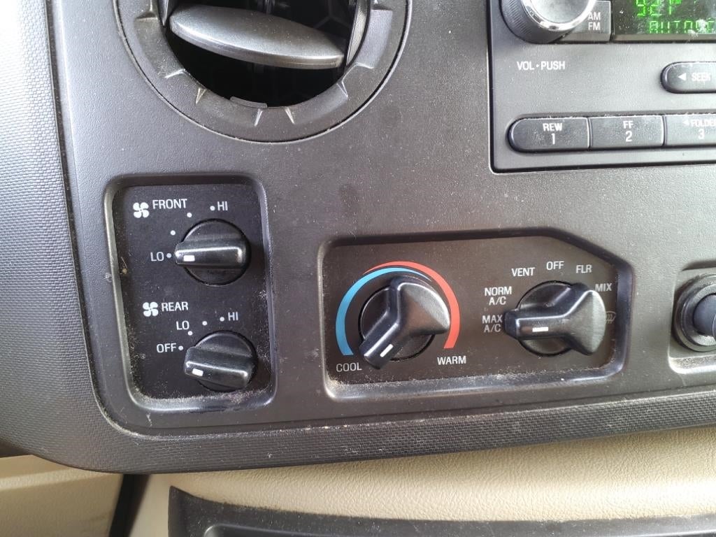 2012 Ford E-Series E-350 SD XLT