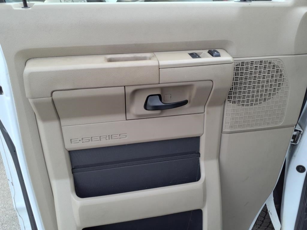 2012 Ford E-Series E-350 SD XLT