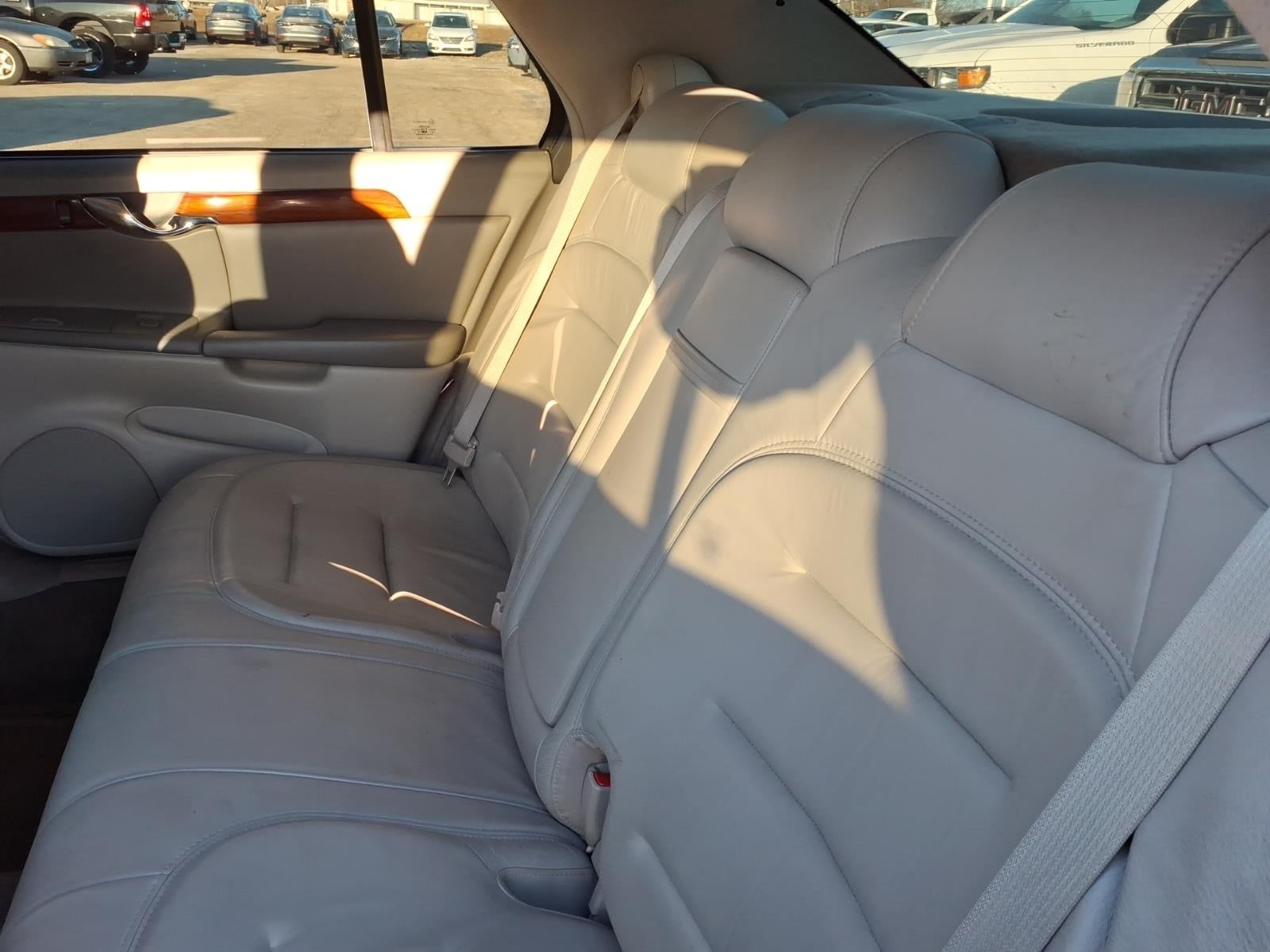 2000 Cadillac DeVille Base