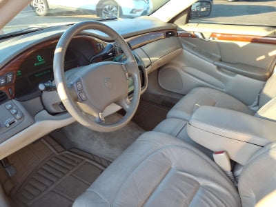 2000 Cadillac DeVille Base