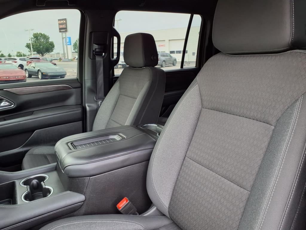 2024 Chevrolet Suburban LS