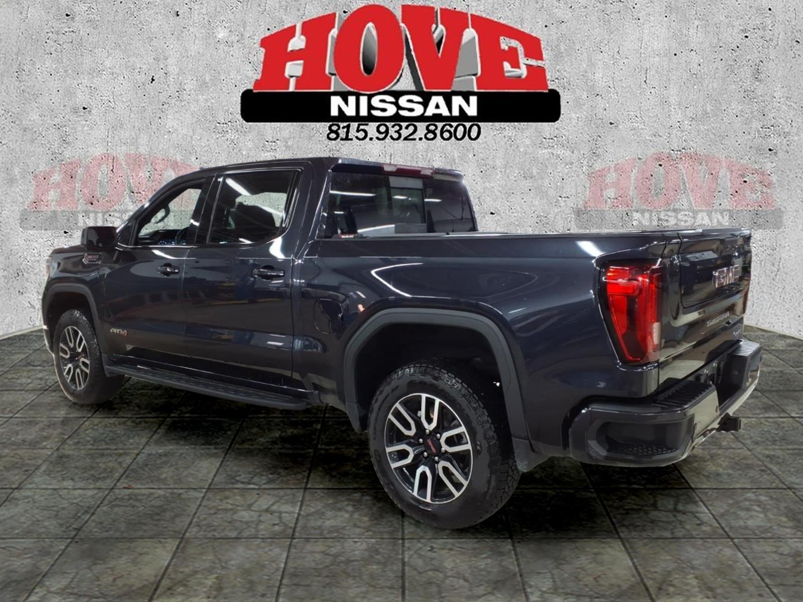 2023 GMC Sierra 1500 AT4