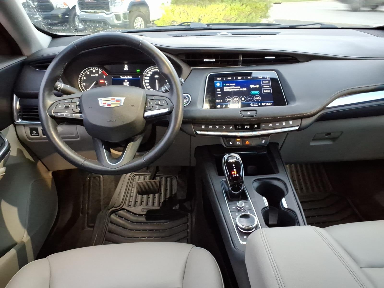2023 Cadillac XT4 Luxury