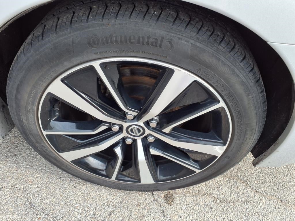 2022 Nissan Maxima SV