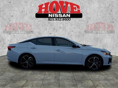 2025 Nissan Altima 2.5 SR