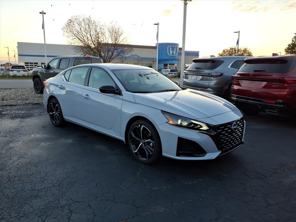 2025 Nissan Altima 2.5 SR