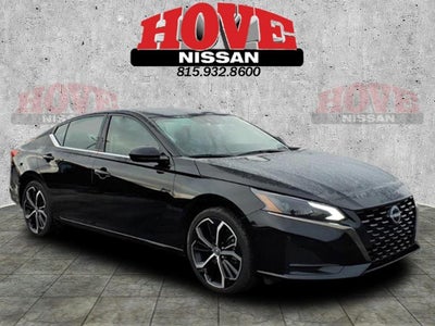 2025 Nissan Altima SR