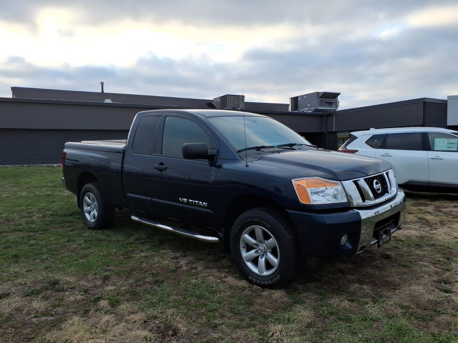 2011 Nissan Titan SV