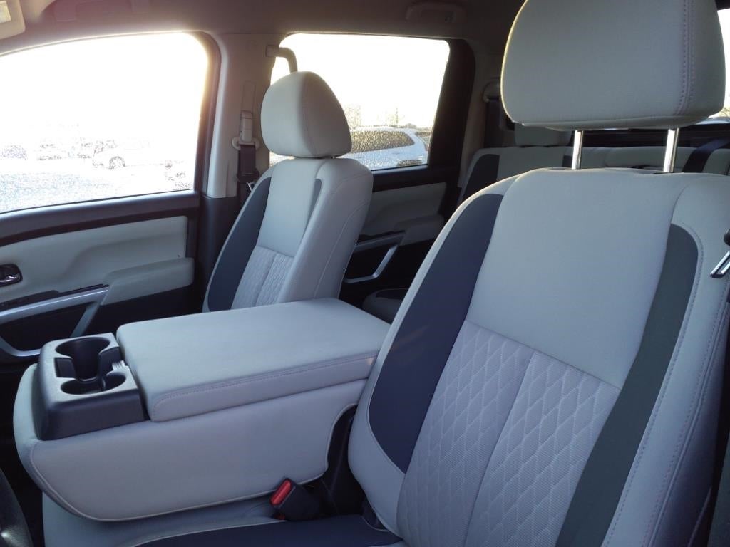 2021 Nissan Titan SV