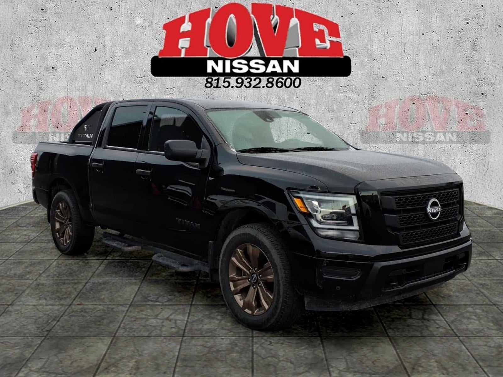 2024 Nissan Titan SV