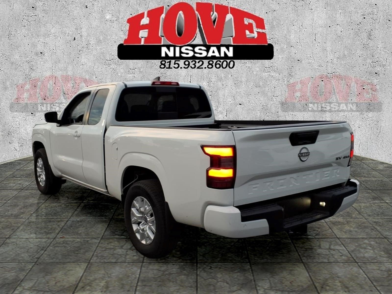 2024 Nissan Frontier SV