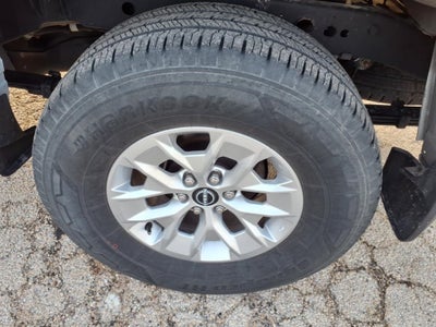 2024 Nissan Frontier SV