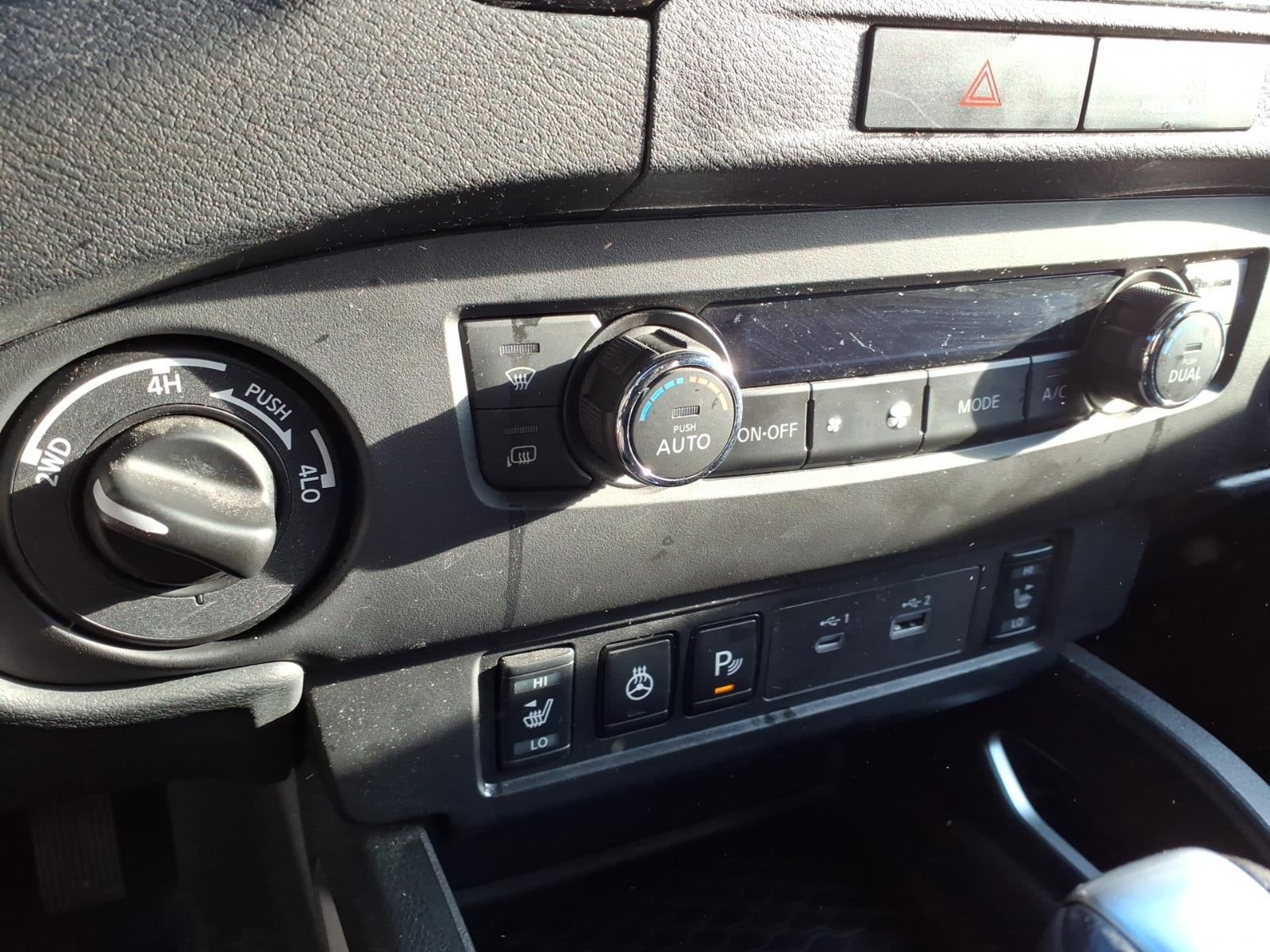 2023 Nissan Frontier SV