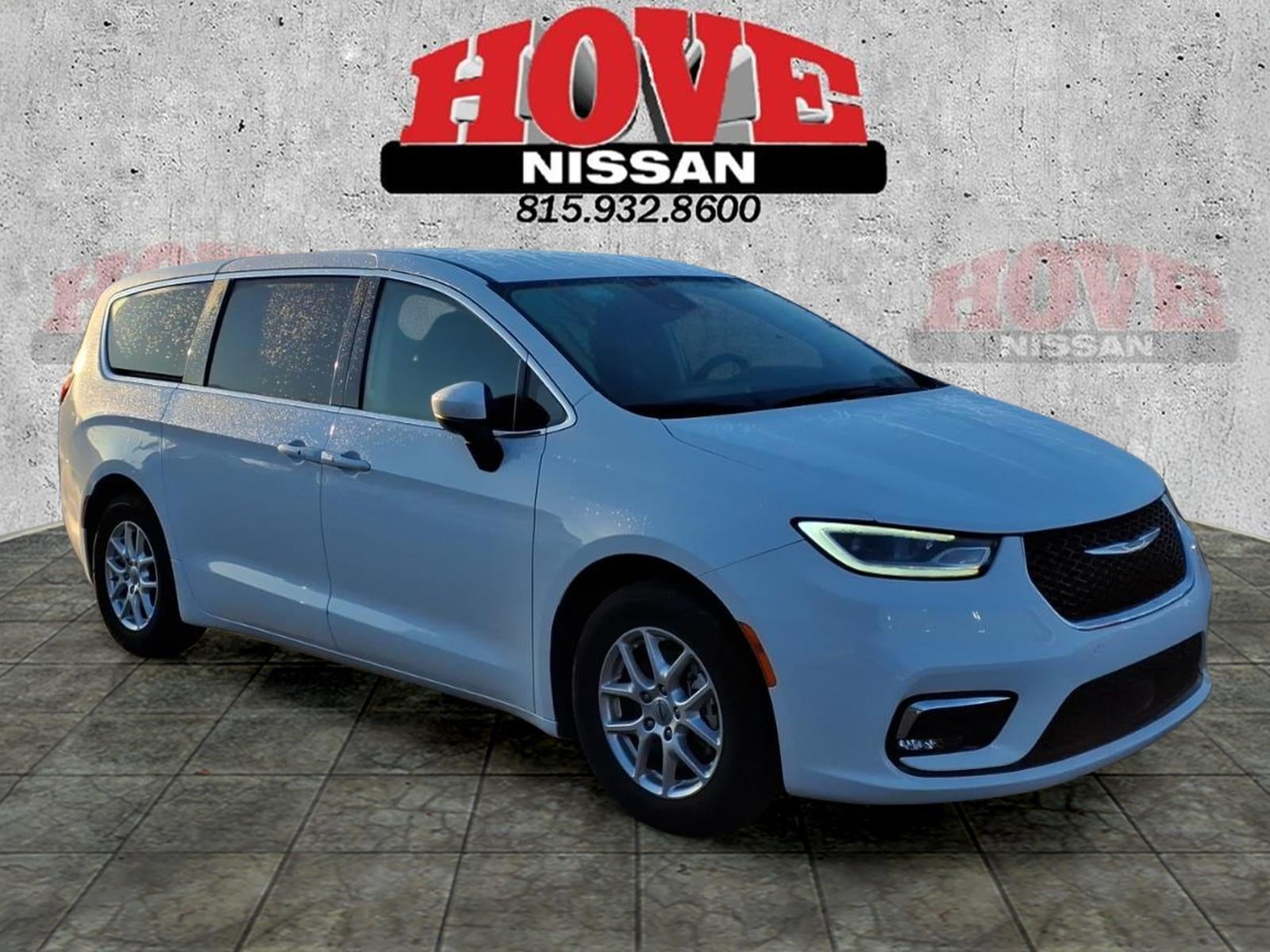 2023 Chrysler Pacifica Touring L