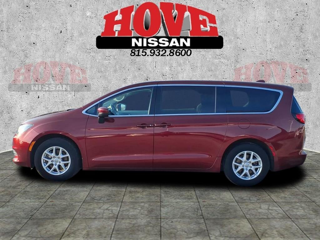 2020 Chrysler Voyager LX