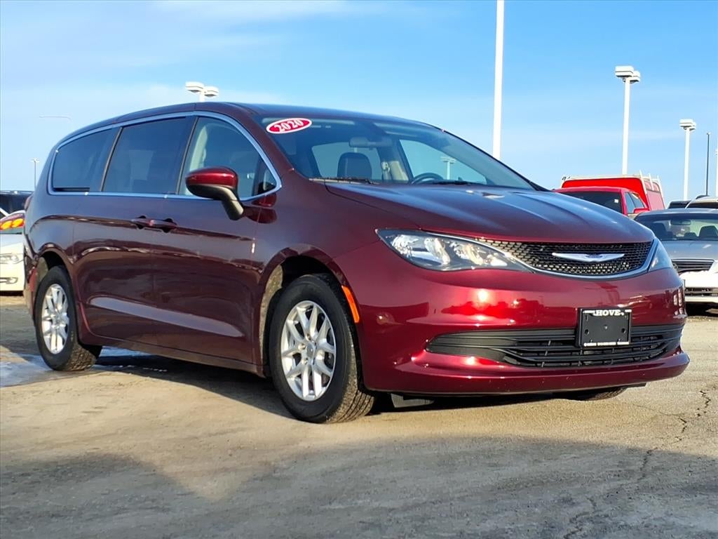 2020 Chrysler Voyager LX