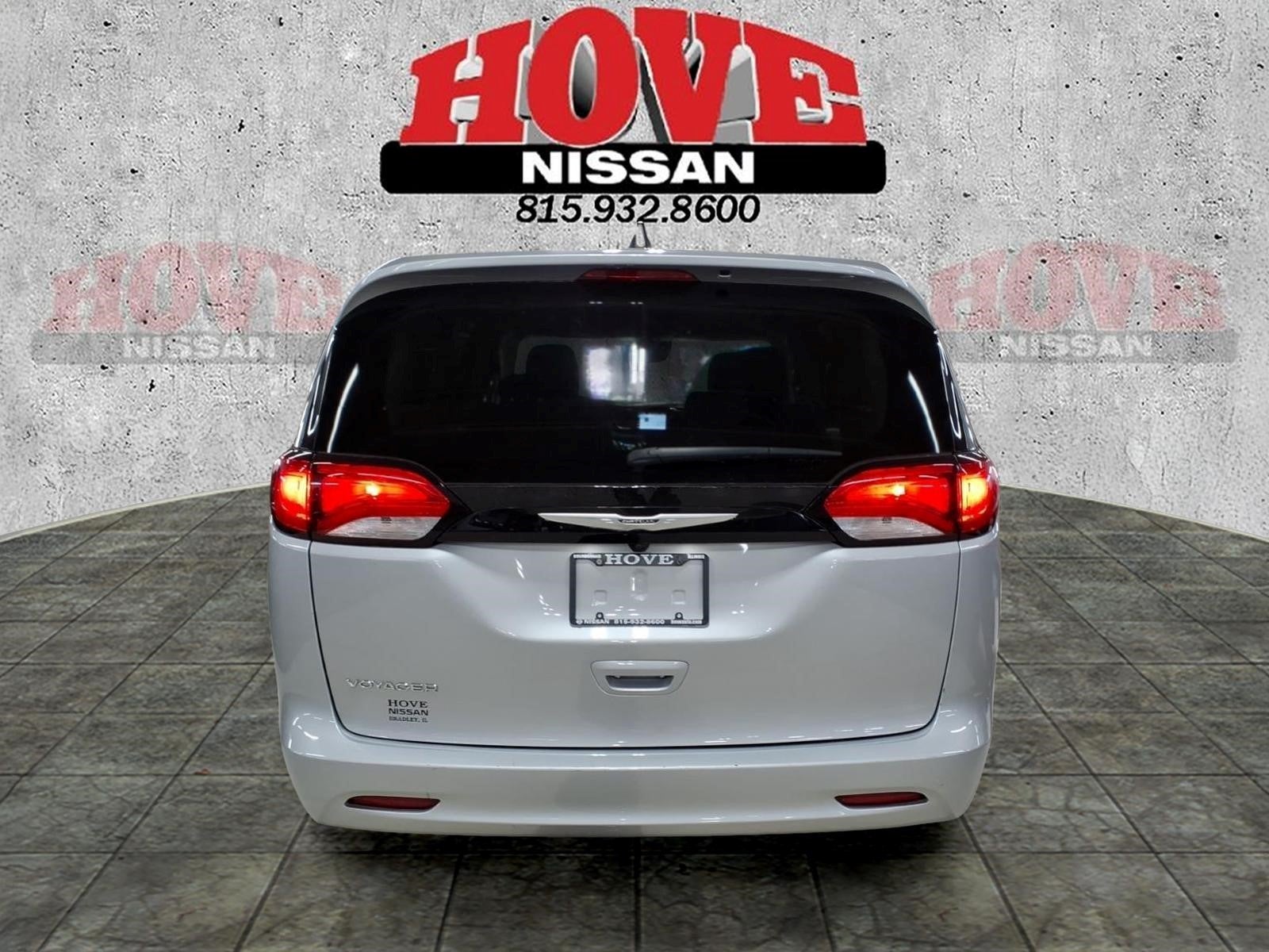 2024 Chrysler Voyager LX