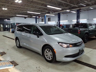 2024 Chrysler Voyager LX