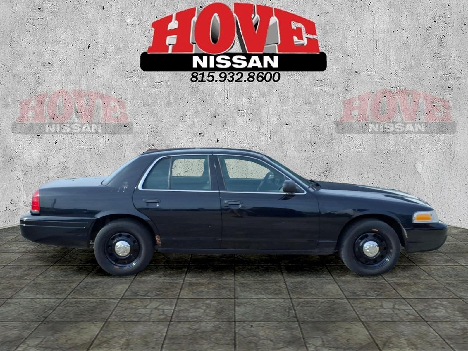 Used 2011 Ford Crown Victoria Police with VIN 2FABP7BV4BX105706 for sale in Bourbonnais, IL