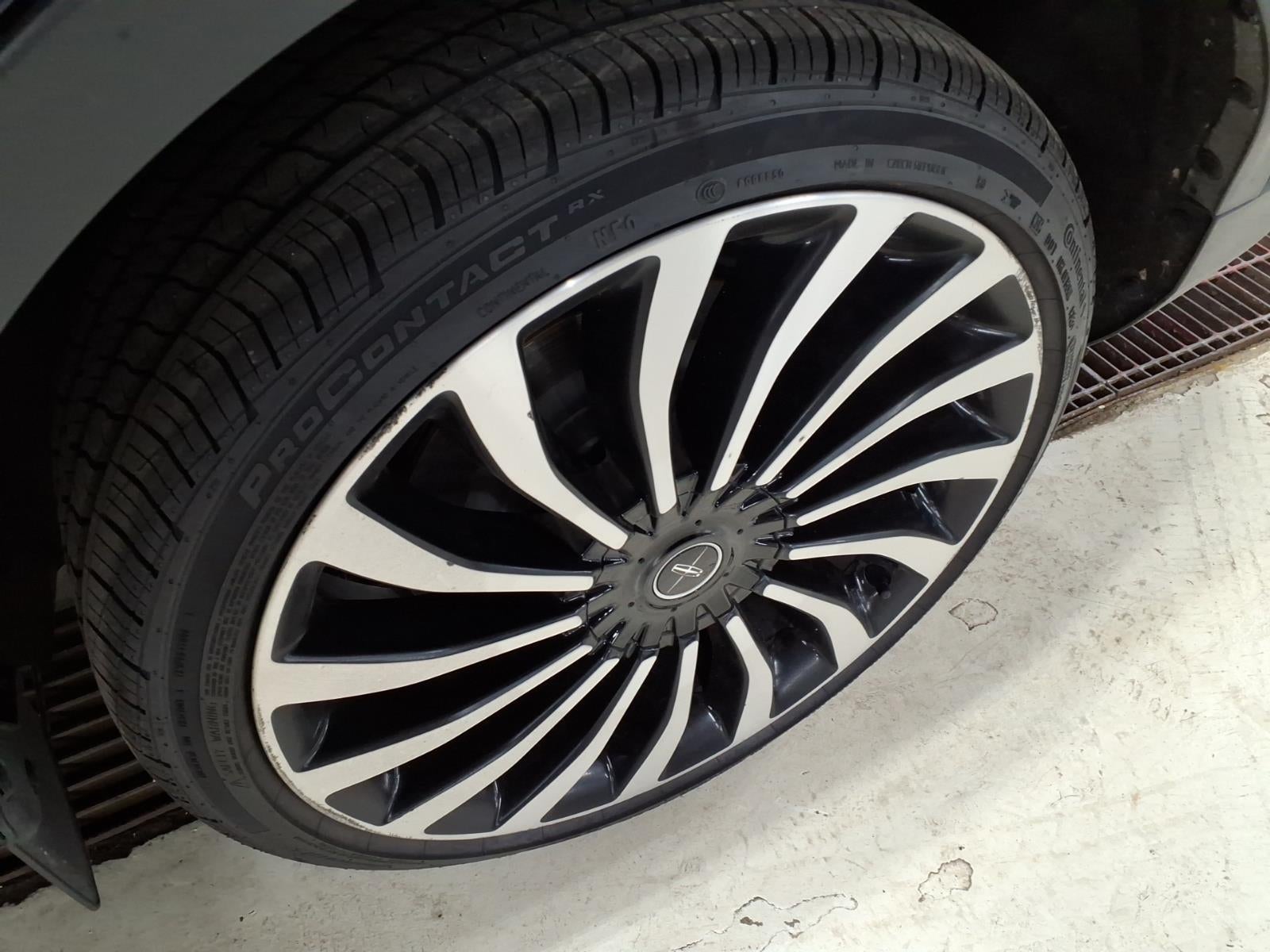 2019 Lincoln Nautilus Black Label