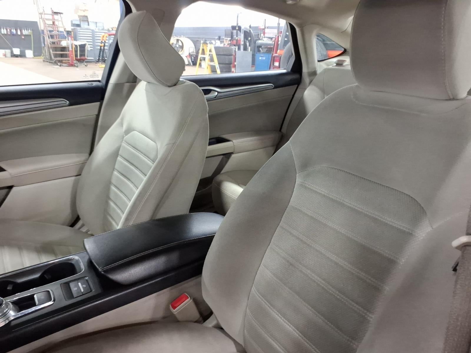 2020 Ford Fusion Hybrid SE