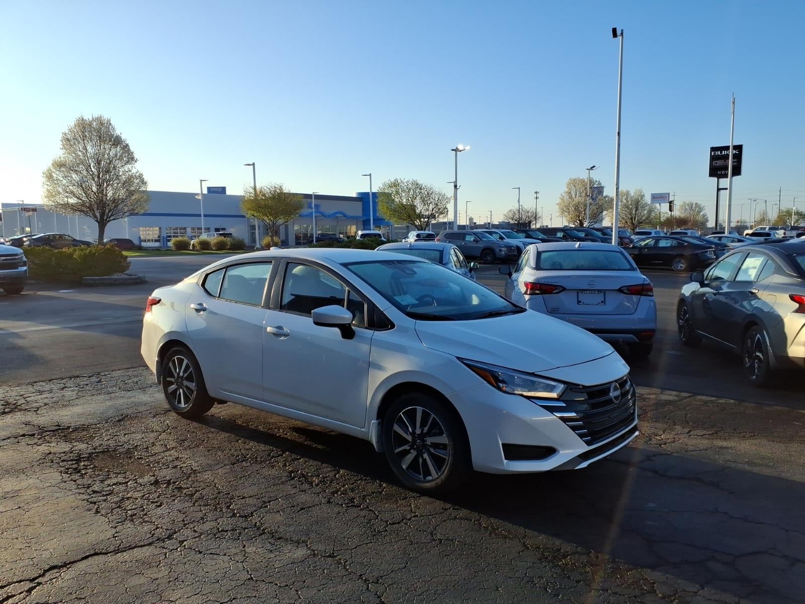2025 Nissan Versa SV
