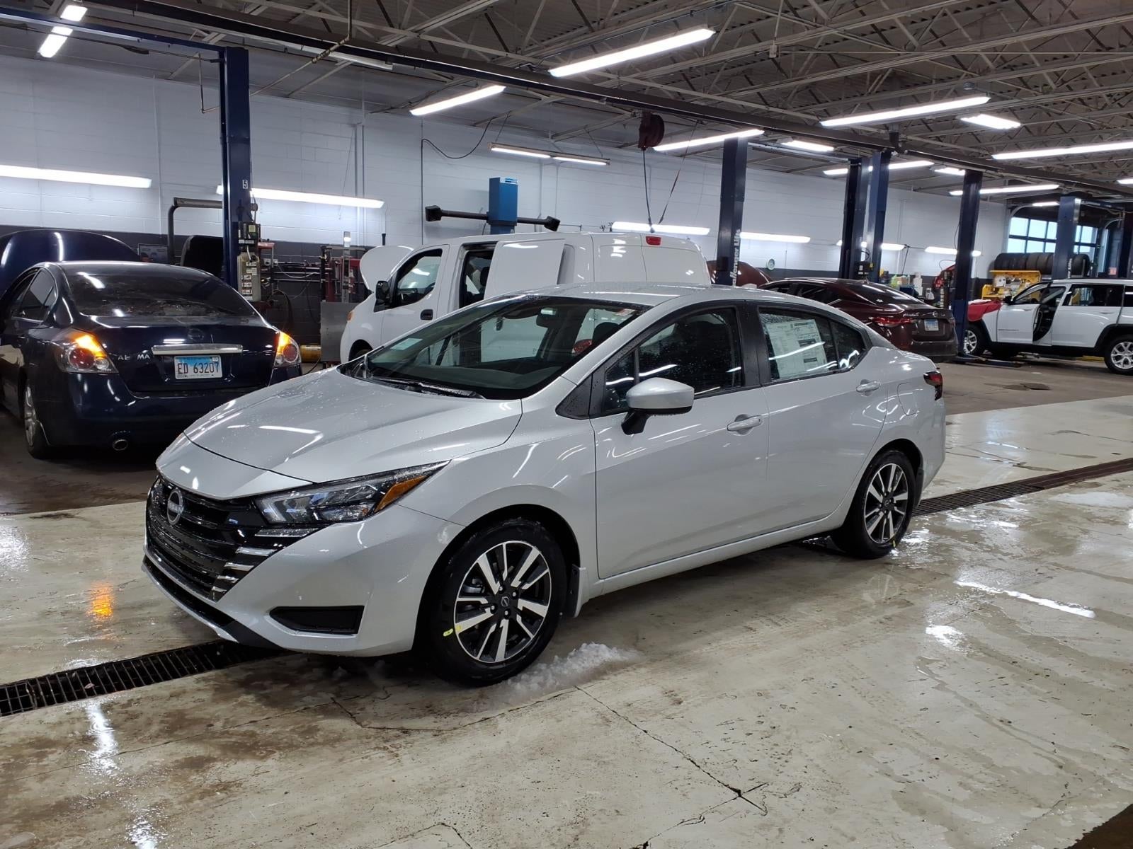 2025 Nissan Versa SV