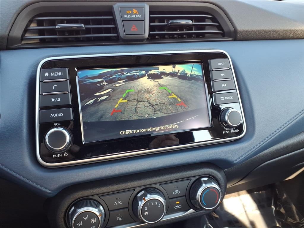 2025 Nissan Versa SV