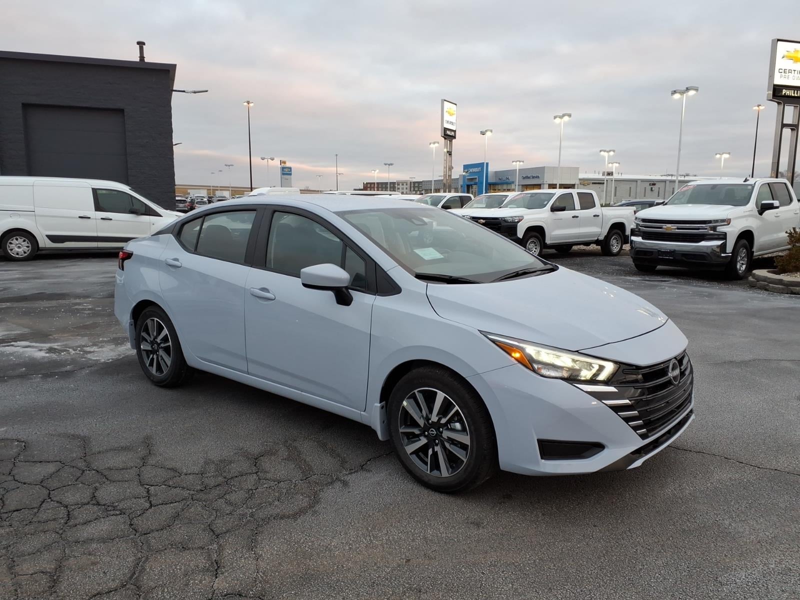 2025 Nissan Versa SV