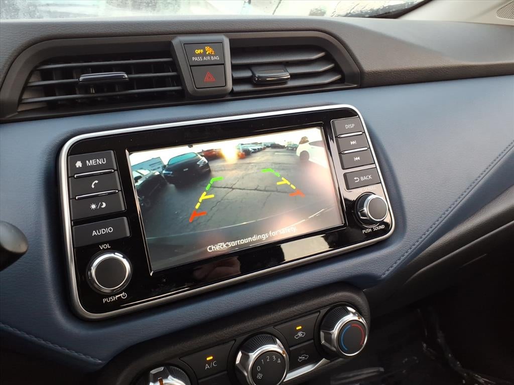 2025 Nissan Versa SV