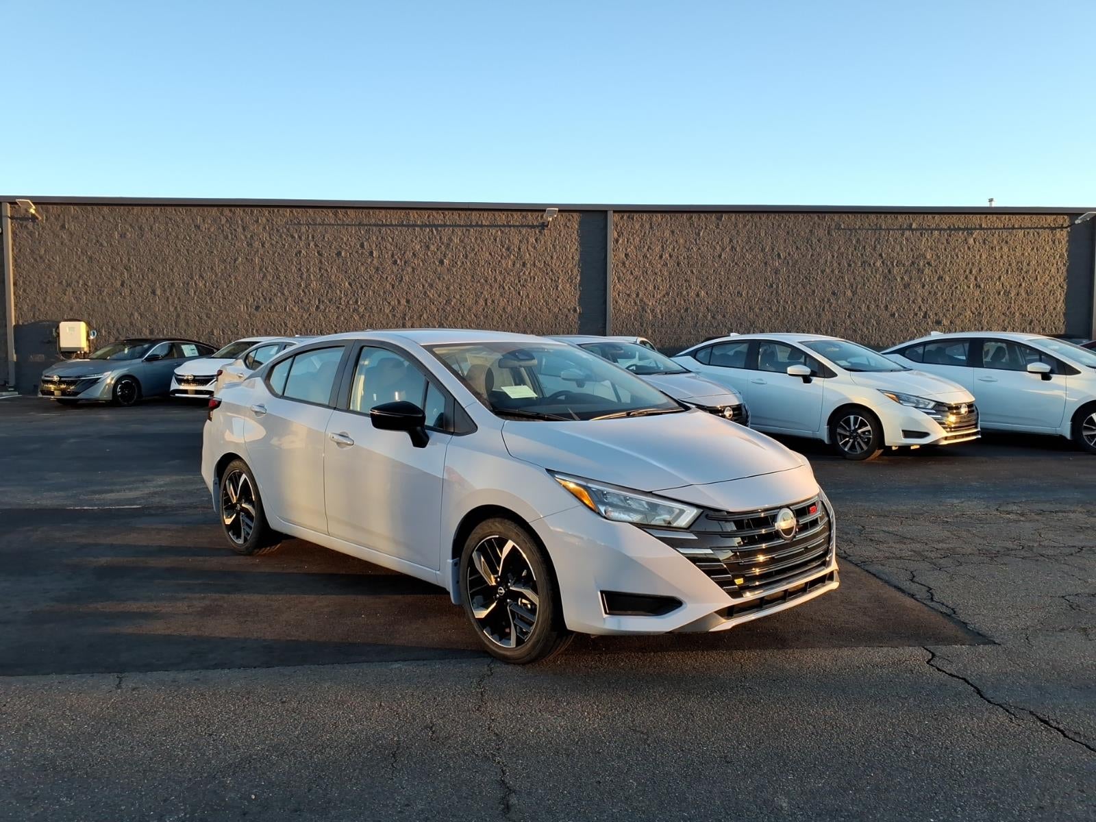 2025 Nissan Versa SR