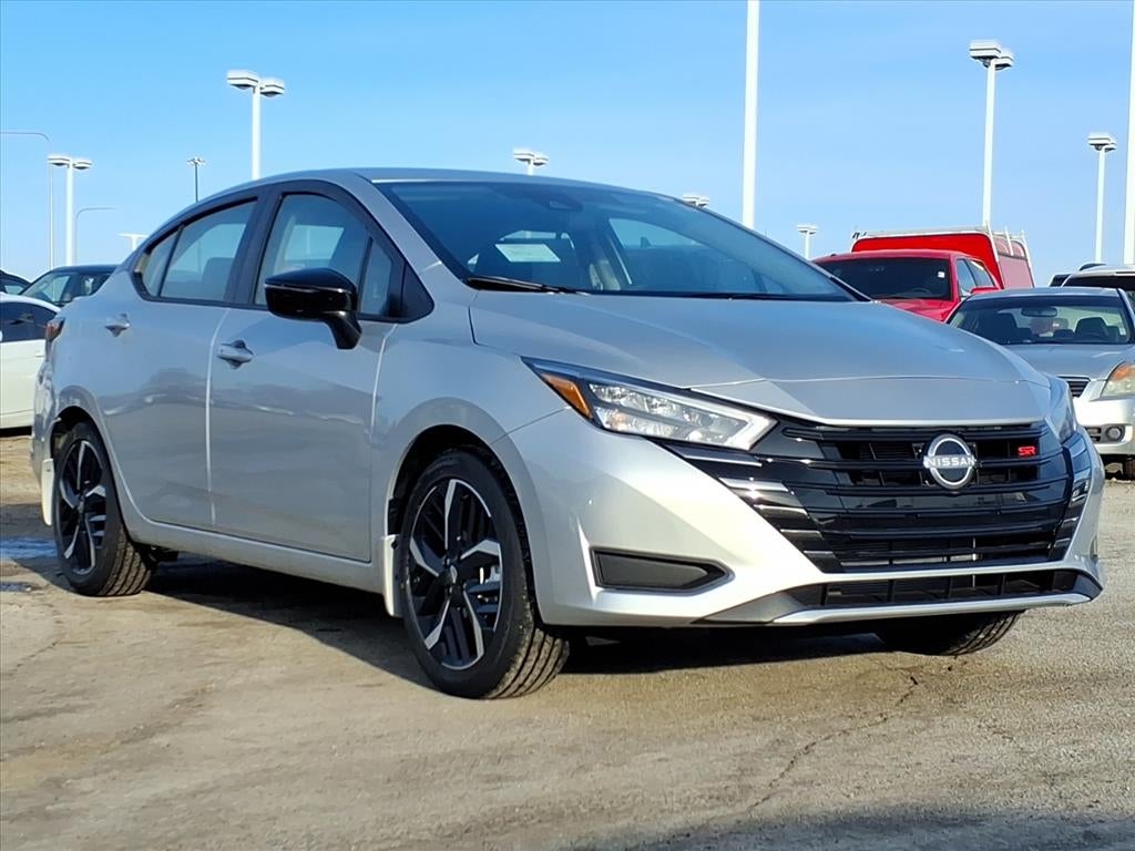 2025 Nissan Versa SR