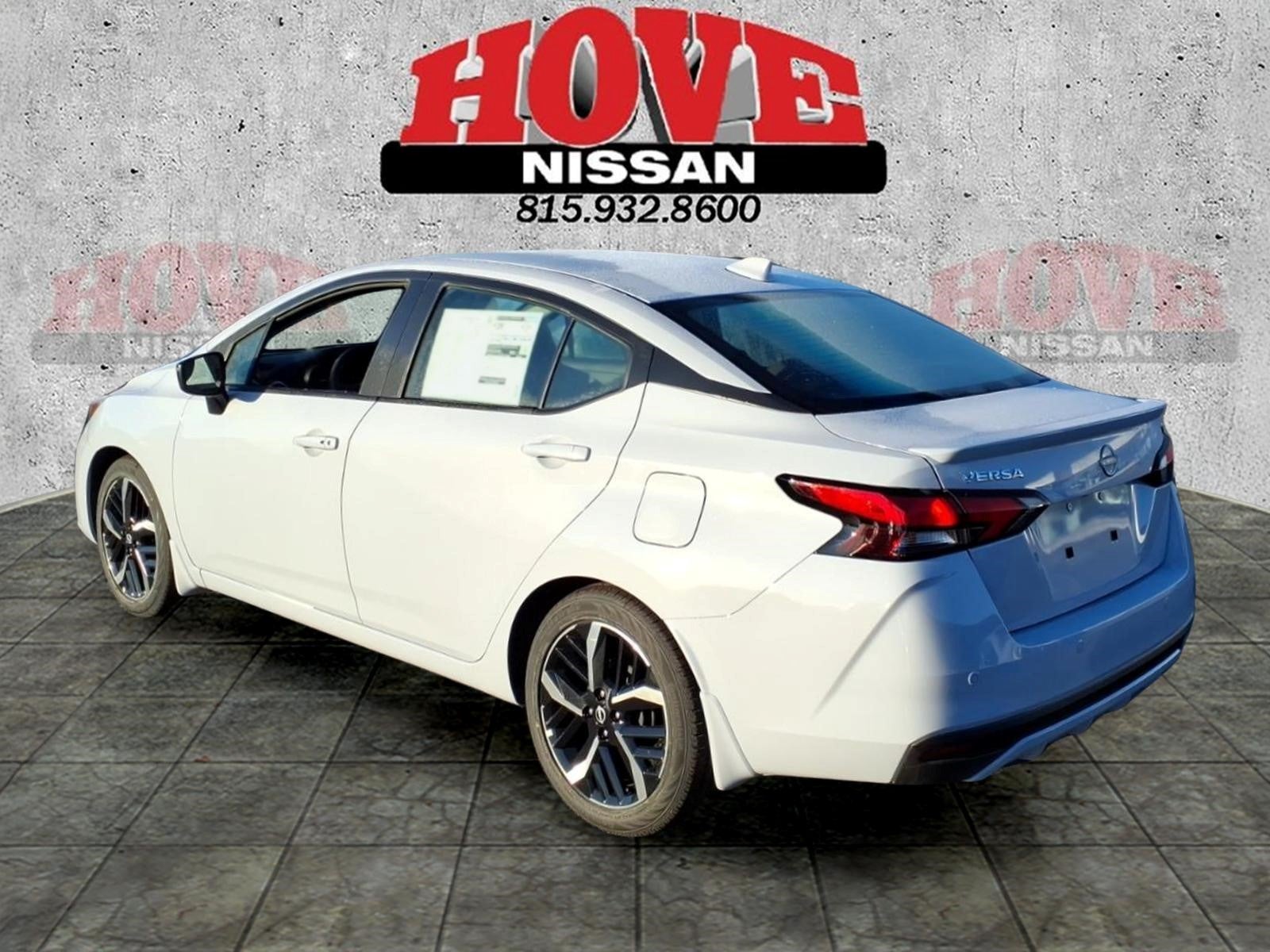 2025 Nissan Versa SR