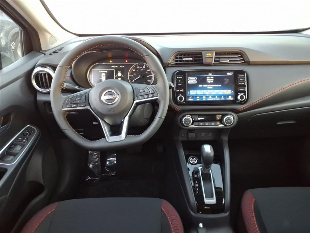 2025 Nissan Versa SR