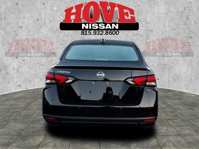 2025 Nissan Versa SR