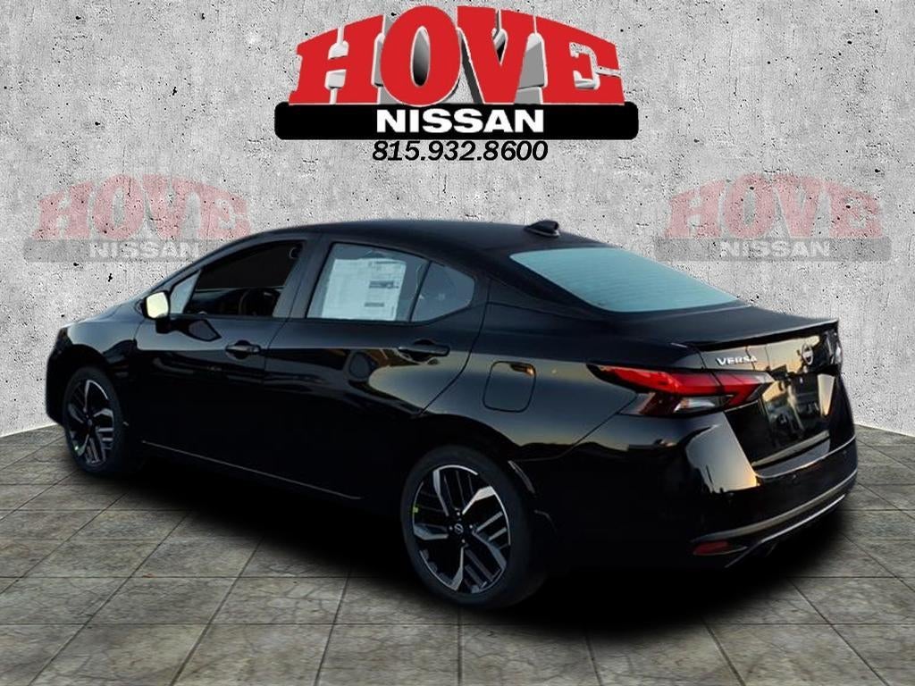 2025 Nissan Versa SR