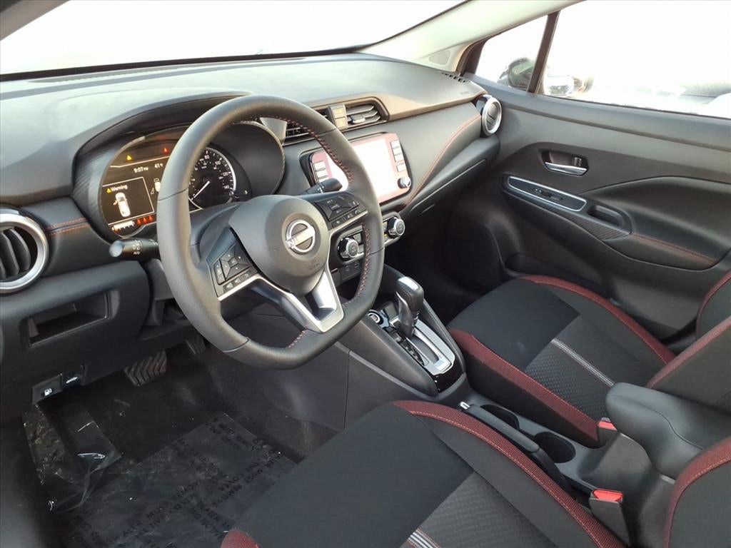2025 Nissan Versa SR