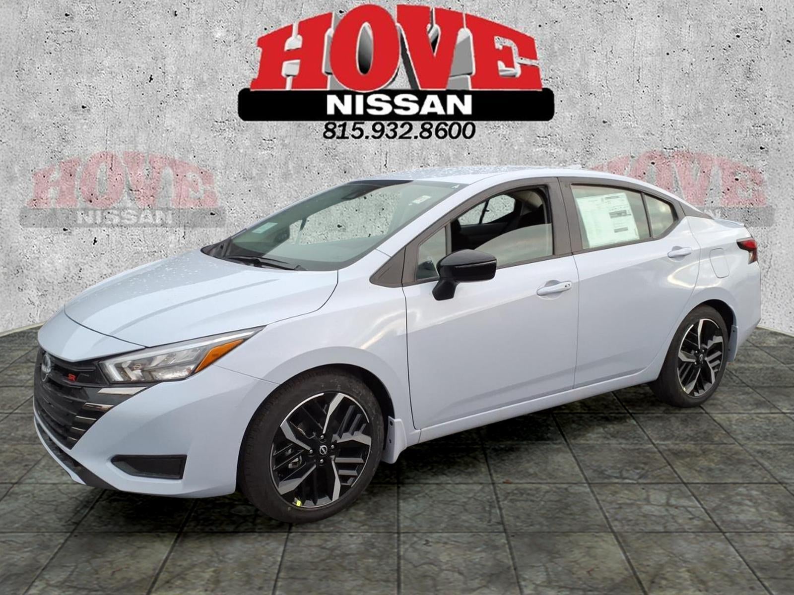 2025 Nissan Versa SR