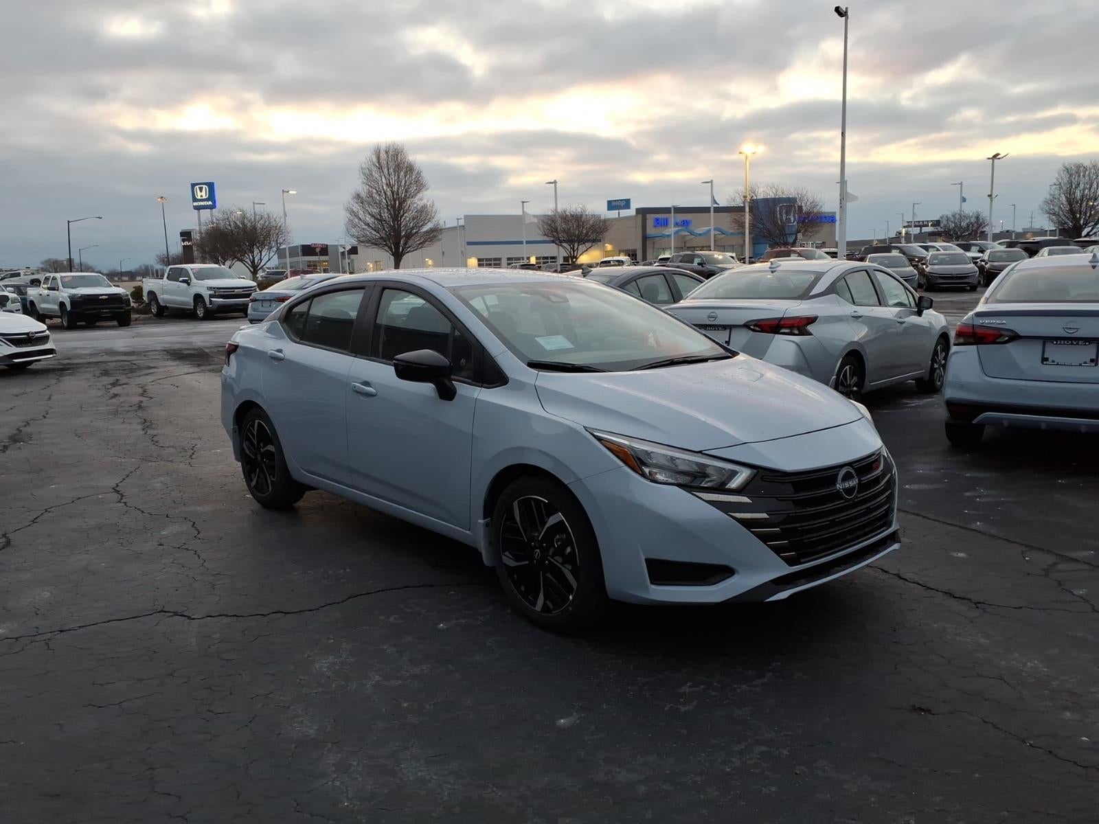 2025 Nissan Versa SR