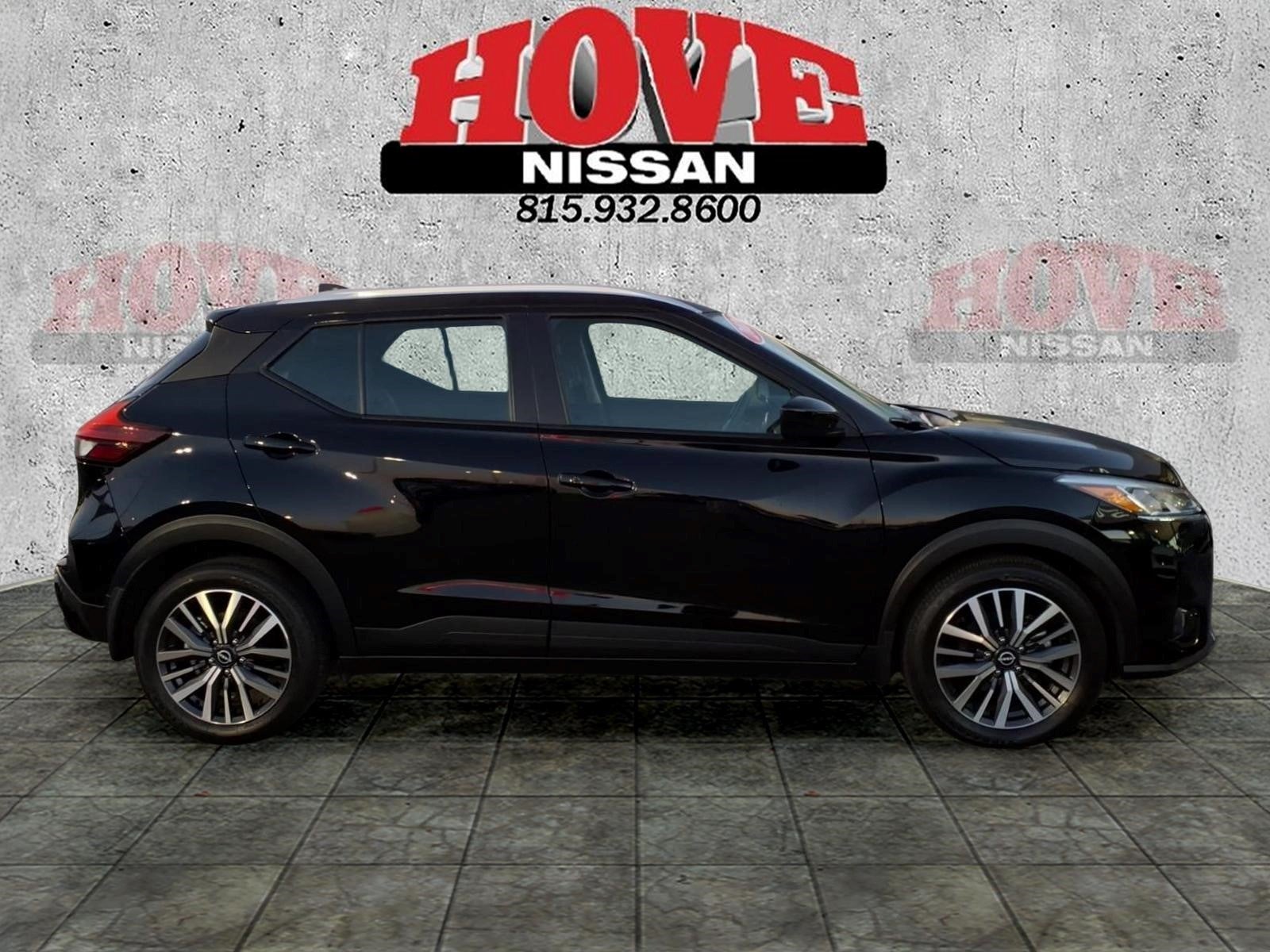 2023 Nissan Kicks SV