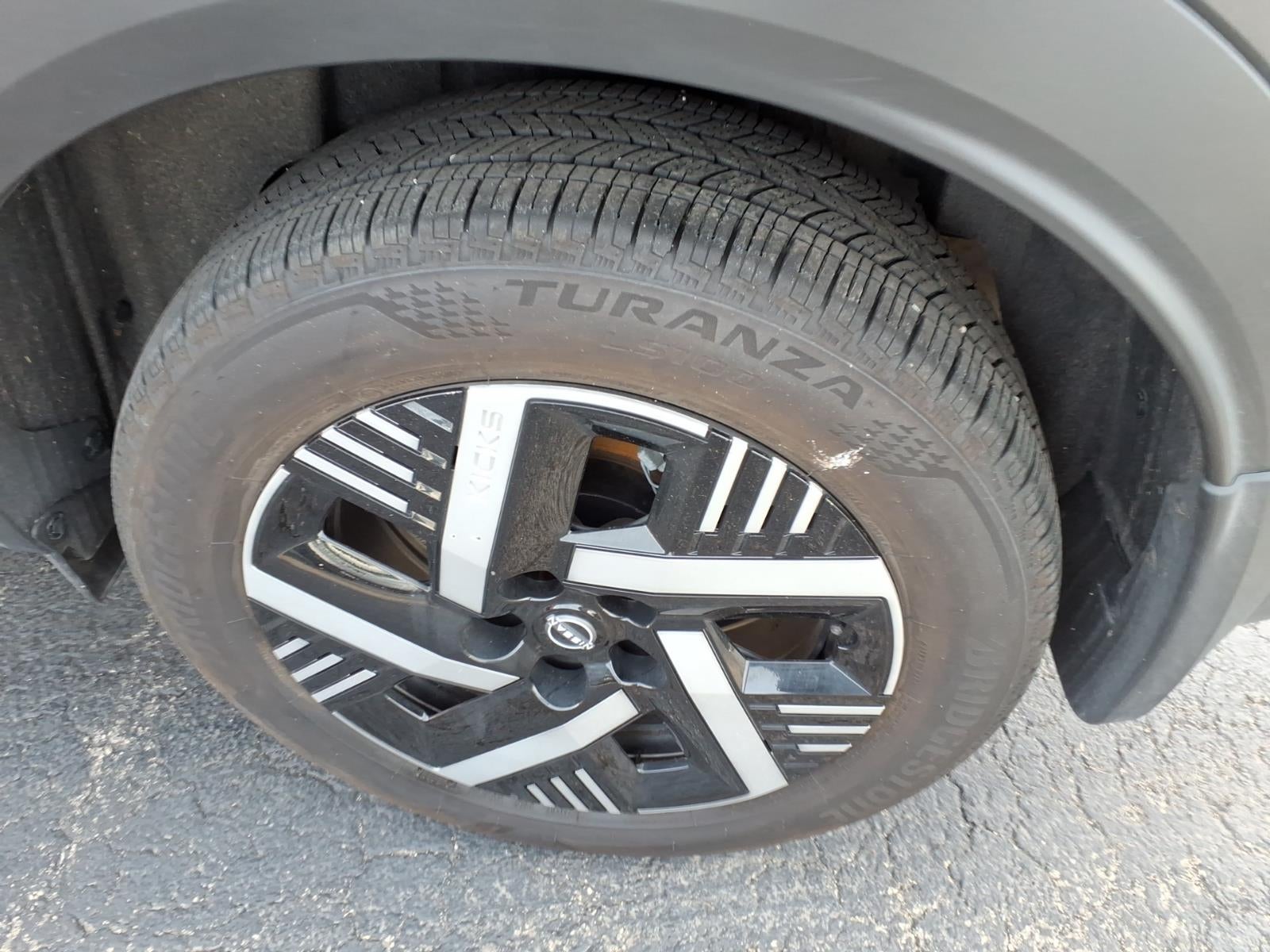 2025 Nissan Kicks SV