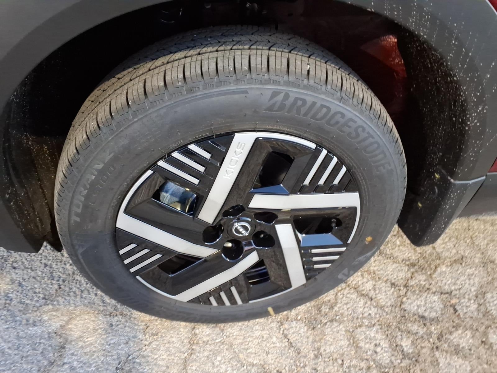 2027 Nissan Kicks SV