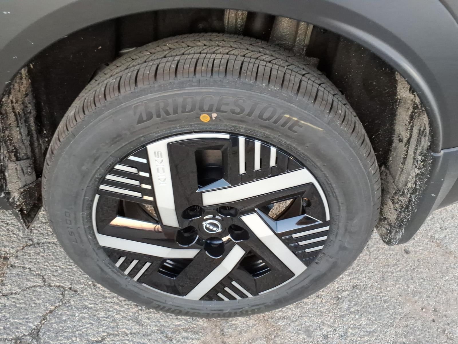 2027 Nissan Kicks SV