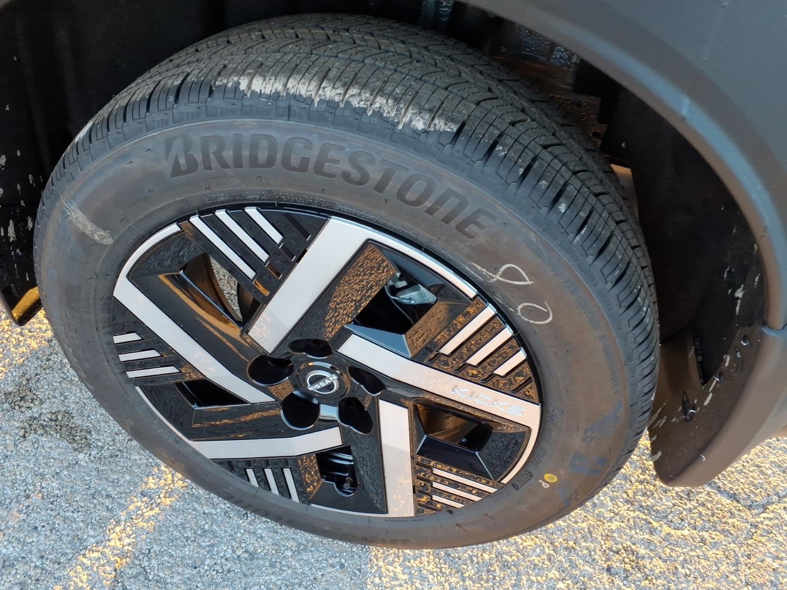 2027 Nissan Kicks SV