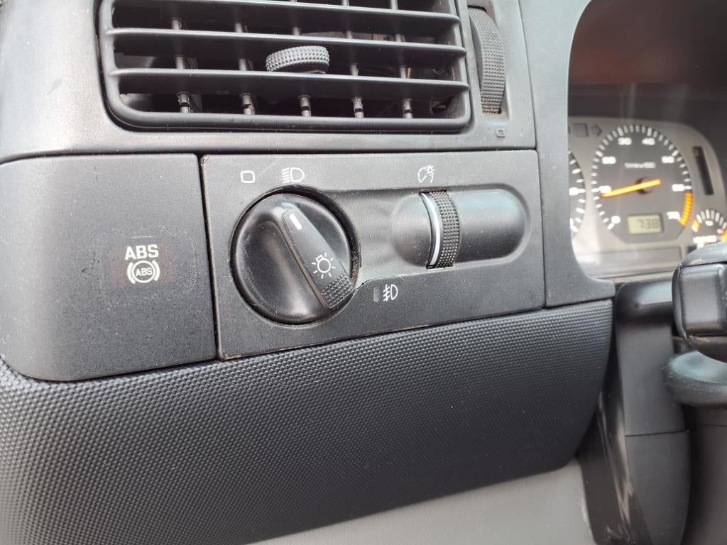 2002 Volkswagen Cabrio GLX