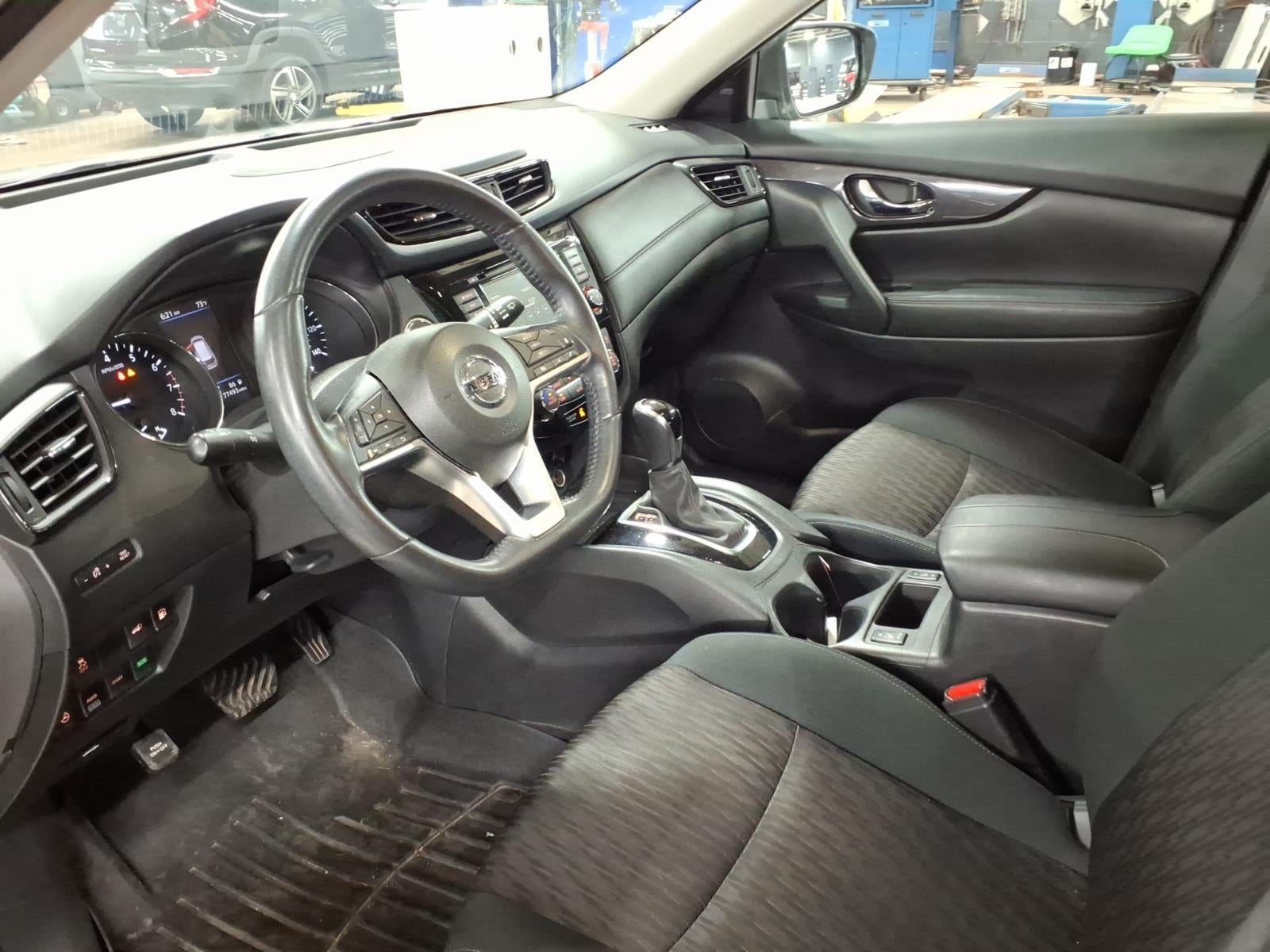 2018 Nissan Rogue SV