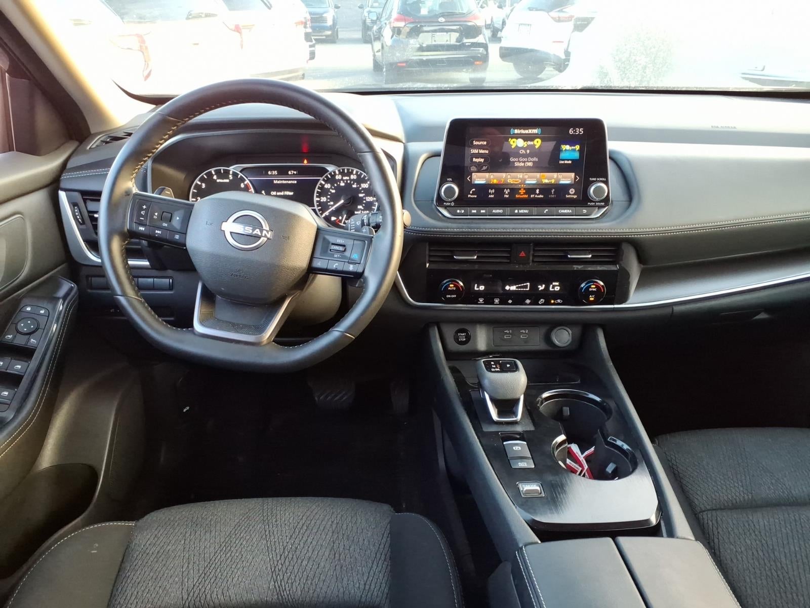 2025 Nissan Rogue SV