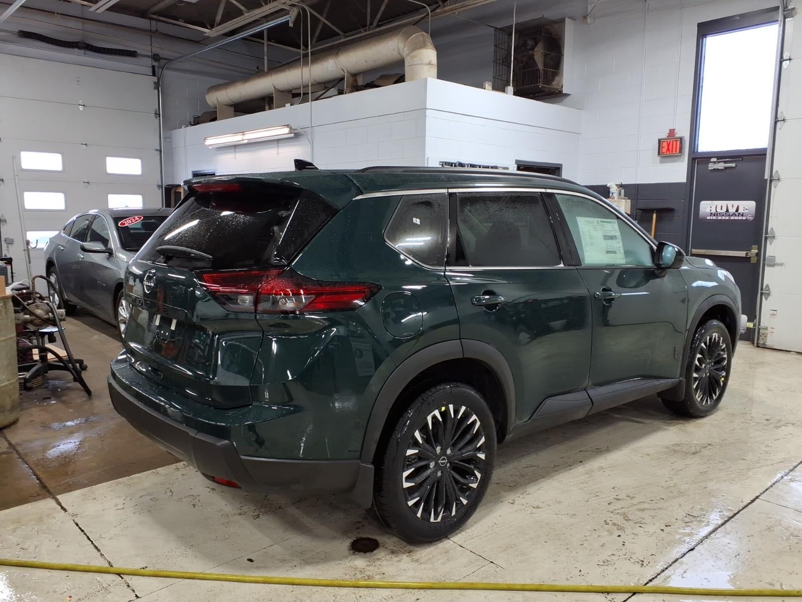 2026 Nissan Rogue Dark Armor