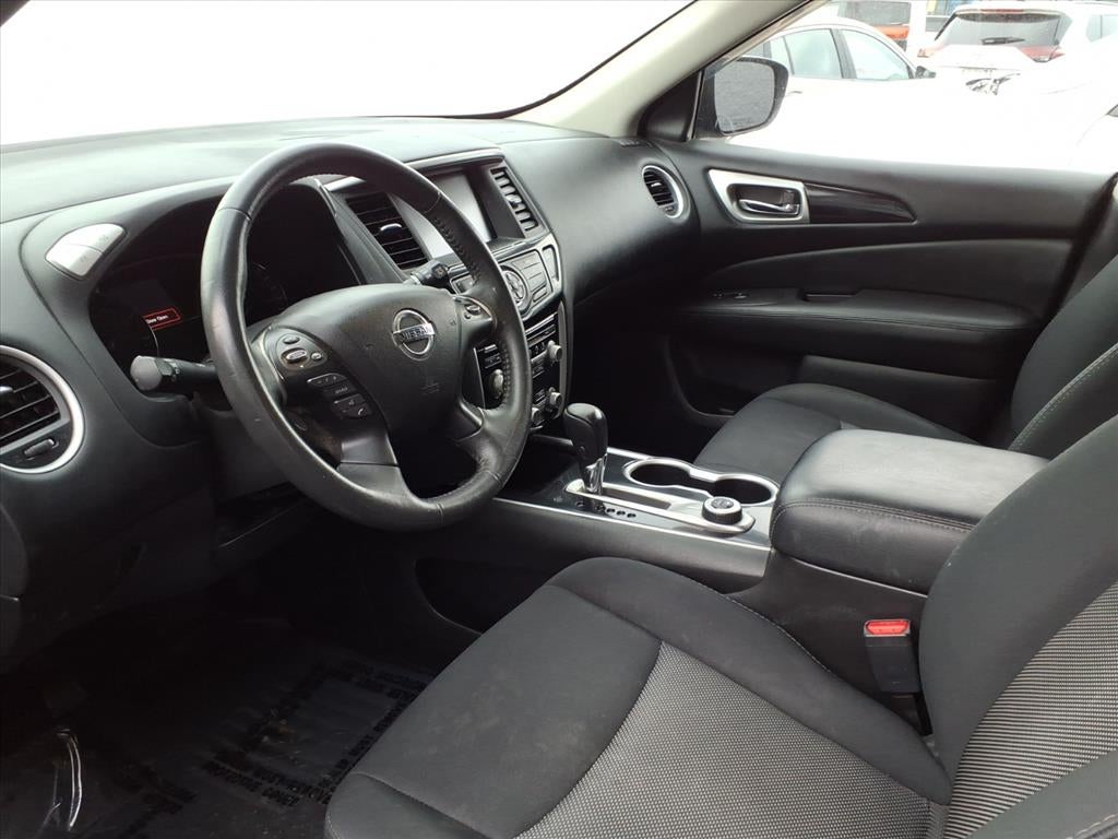 2018 Nissan Pathfinder SV